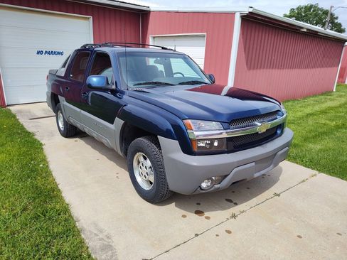 Used 2002 Chevrolet Avalanche 4x4 w/ Convenience Pkg image 4