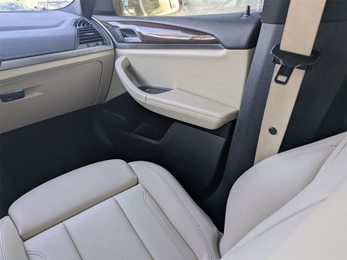 Used 2018 BMW X3 xDrive30i image 9