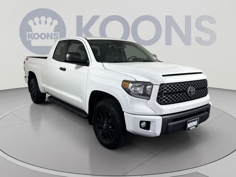 Used 2021 Toyota Tundra SR5 w/ SX Package AWD/4WD image 10