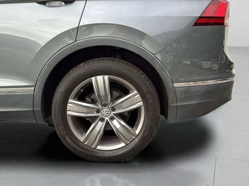 Used 2021 Volkswagen Tiguan SEL image 31