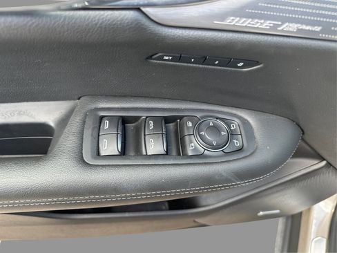 Used 2022 Cadillac XT6 Premium Luxury AWD/4WD image 36