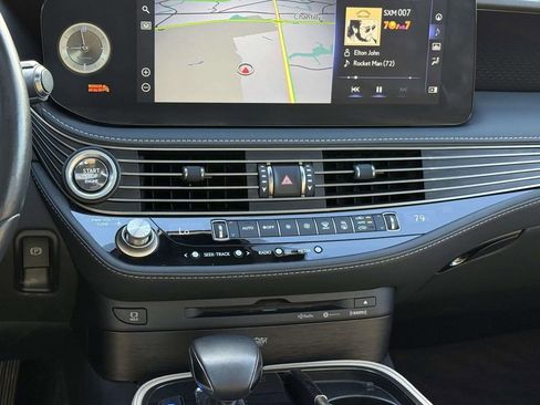 Used 2022 Lexus LS 500 AWD w/ Interior Upgrade Package image 19