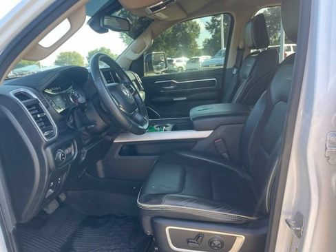 Used 2020 RAM 1500 Laramie AWD/4WD image 16