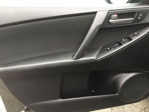 Used 2012 MAZDA MAZDA3 i Touring FWD image 12