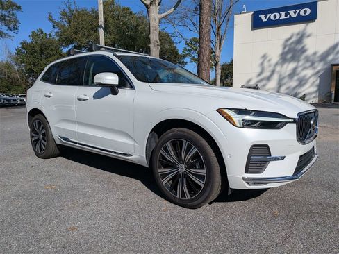 Certified 2023 Volvo XC60 B5 Ultimate image 2