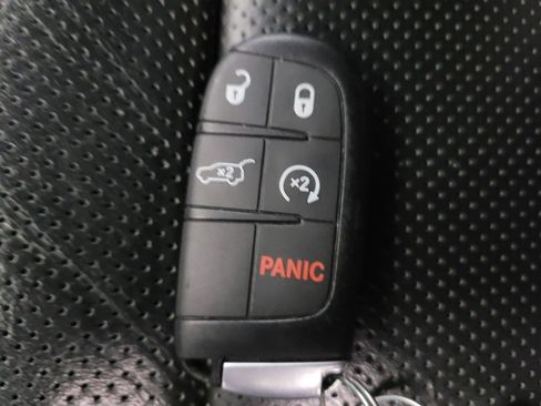 Used 2019 Jeep Grand Cherokee Overland image 32