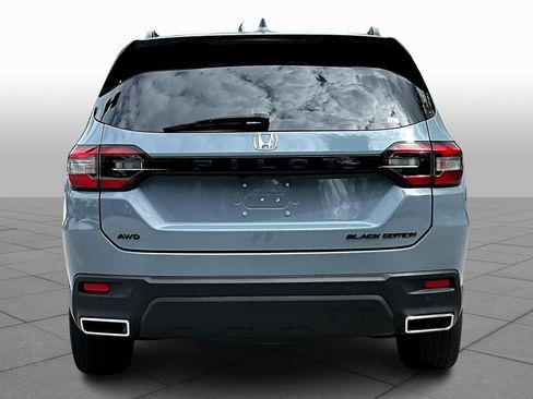 Used 2025 Honda Pilot Black Edition image 5