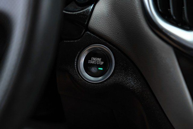 Used 2021 Chevrolet Equinox LS w/ LS Convenience Package FWD image 21