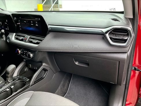 Used 2024 Chevrolet TrailBlazer LS FWD image 13