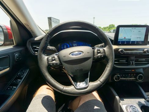 Used 2022 Ford Escape Titanium w/ Titanium Elite Package image 22