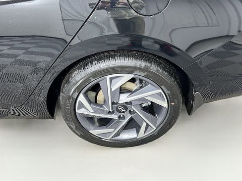 New 2026 Hyundai Elantra Limited image 26