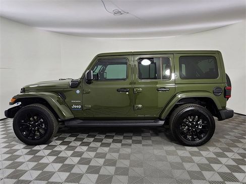Used 2023 Jeep Wrangler Unlimited Sahara w/ Cold Weather Group image 2