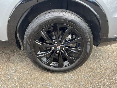 Used 2025 Buick Envista Sport Touring image 29