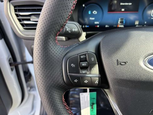 New 2026 Ford Escape ST-Line Elite w/ Premium Technology Package AWD/4WD image 18
