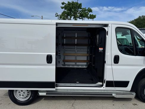 Used 2025 RAM ProMaster 2500 w/ U-Haul Equipment Group FWD image 29
