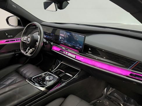 Used 2023 BMW 740i w/ Parking Assistance Package RWD image 34
