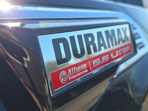 Used 2024 GMC Sierra 2500 Denali w/ Denali Reserve Package image 9