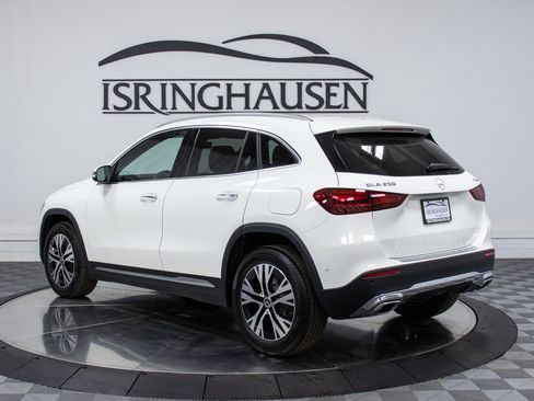 New 2025 Mercedes-Benz GLA 250 4MATIC image 7