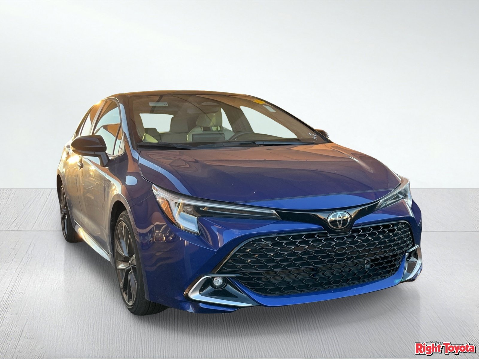 Used 2024 Toyota Corolla XSE FWD image 5
