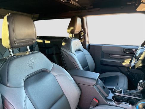 Used 2022 Ford Bronco Black Diamond image 27