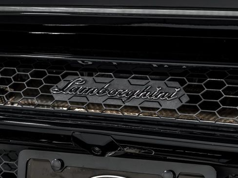 Used 2023 Lamborghini Huracan EVO RWD image 55