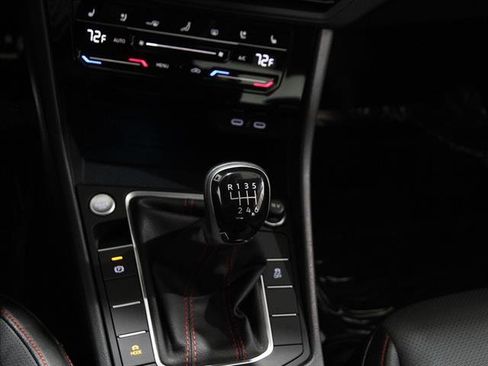 Used 2025 Volkswagen Jetta GLI Autobahn image 15