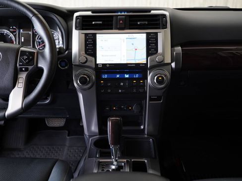 Used 2022 Toyota 4Runner Limited RWD image 12