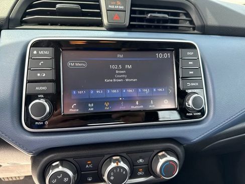 Used 2025 Nissan Versa SV FWD image 23
