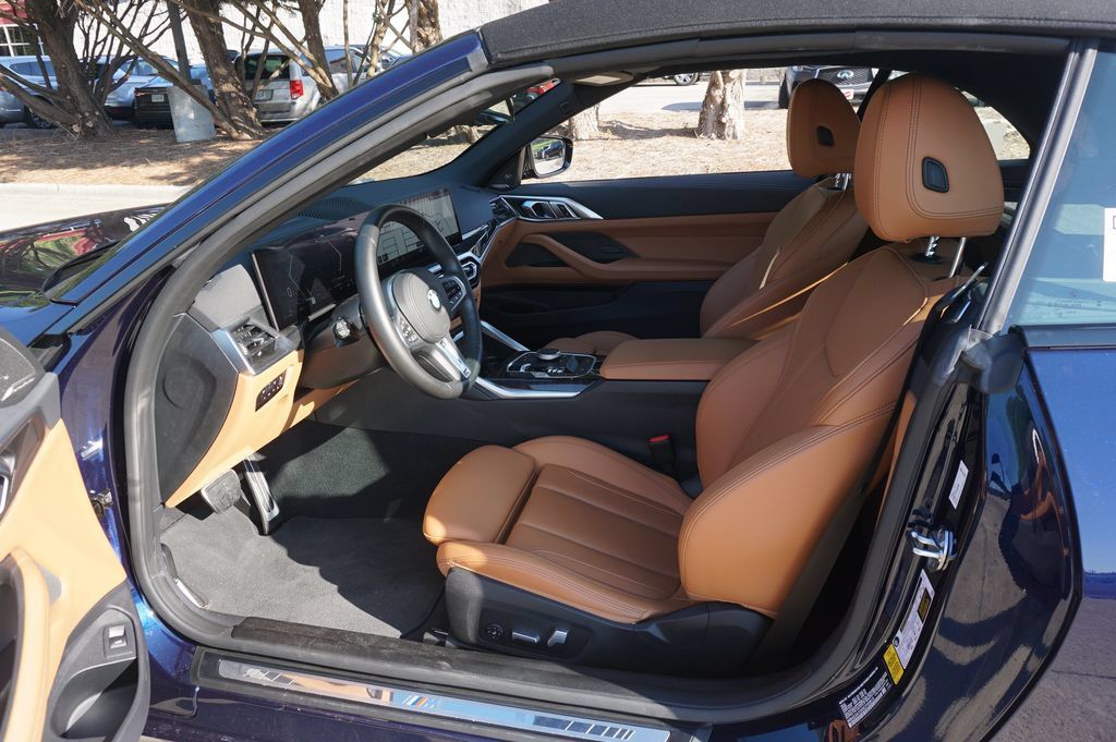 Used 2024 BMW M440i Convertible RWD image 2