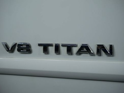 Used 2015 Nissan Titan SV w/ SV Value Truck Package AWD/4WD image 16