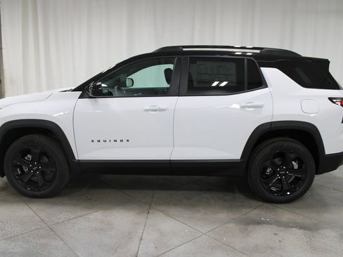 New 2026 Chevrolet Equinox LT w/ Convenience Package II image 6