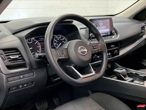 Certified 2024 Nissan Rogue SV image 12