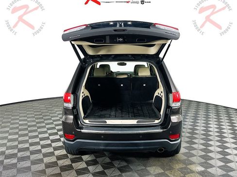 Used 2017 Jeep Grand Cherokee Limited image 29