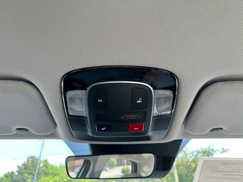 Used 2025 Hyundai Sonata SEL FWD image 27