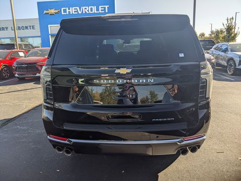 New 2026 Chevrolet Suburban Premier image 7