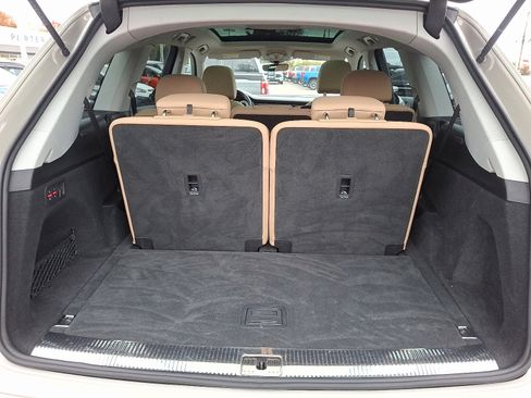 Used 2022 Audi Q7 Premium Plus w/ Premium Plus Package image 30