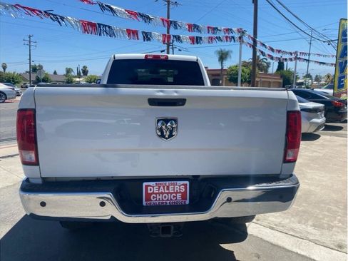 Used 2018 RAM 2500 Tradesman w/ Chrome Appearance Group AWD/4WD image 4