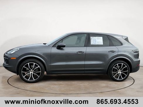 Used 2020 Porsche Cayenne image 6