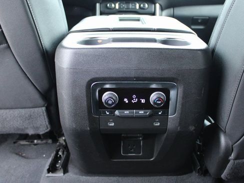 Used 2024 Chevrolet Suburban RST w/ Luxury Package image 33