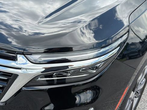 Used 2024 Chevrolet Equinox Premier FWD image 9