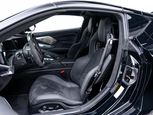 Used 2026 Chevrolet Corvette ZR1 w/ ZR1 Carbon Fiber Aero Package image 21