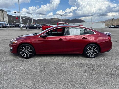 Used 2024 Chevrolet Malibu RS image 2