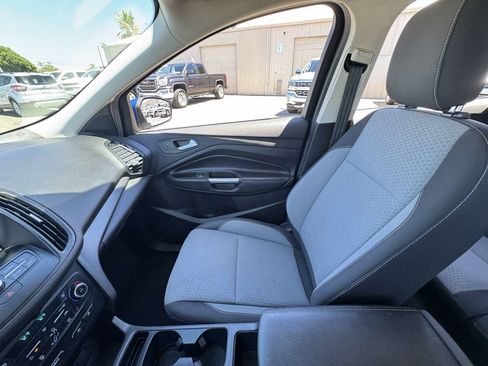 Used 2018 Ford Escape SE w/ SE Sync 3 Package AWD/4WD image 34