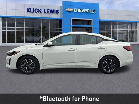 Used 2025 Nissan Sentra SV w/ All-Weather Package FWD image 4