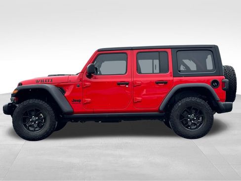 Used 2024 Jeep Wrangler Unlimited Sport AWD/4WD image 4