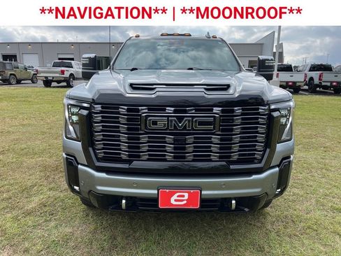Used 2025 GMC Sierra 2500 Denali Ultimate image 2