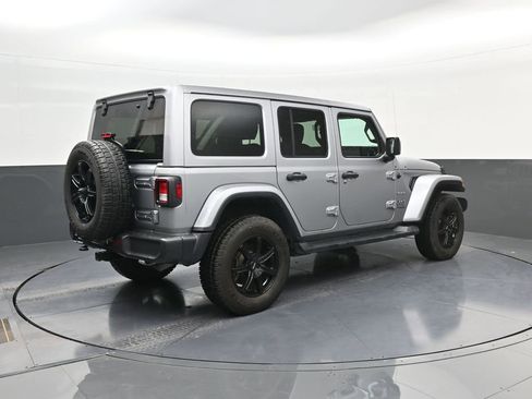 Used 2021 Jeep Wrangler Unlimited Sahara w/ Uconnect 4C Nav & Sound Group AWD/4WD image 7