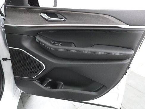 New 2026 Jeep Grand Cherokee Limited AWD/4WD image 19