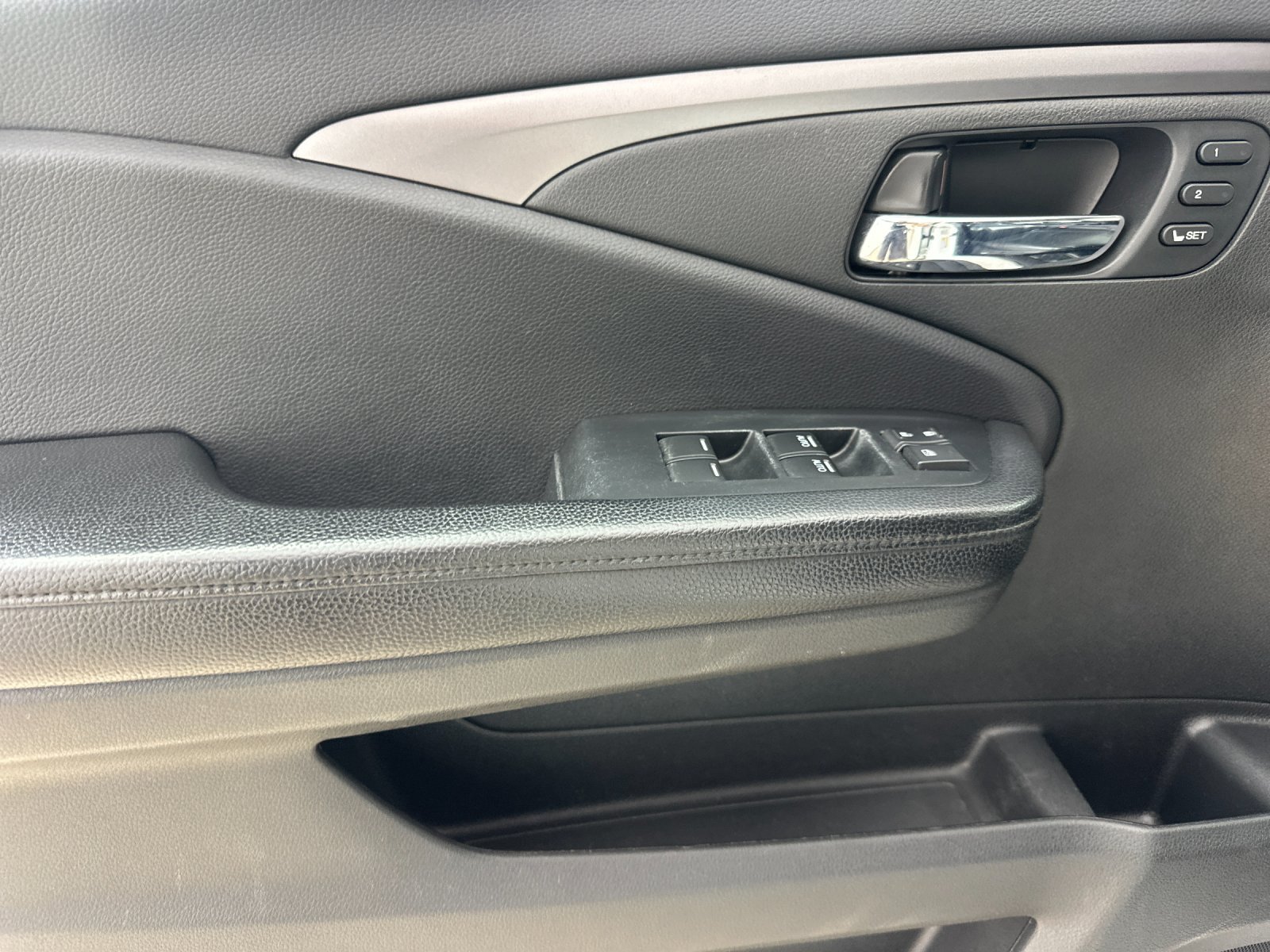Used 2021 Honda Pilot Special Edition image 11