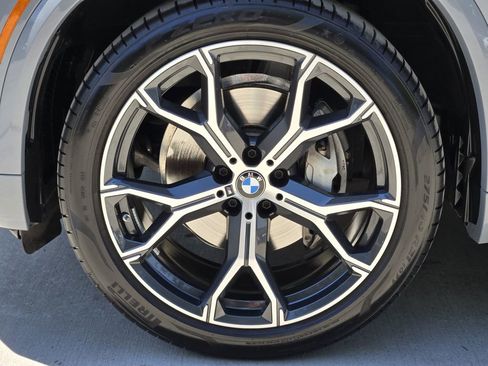 Used 2025 BMW X5 sDrive40i w/ M Sport Package RWD image 16